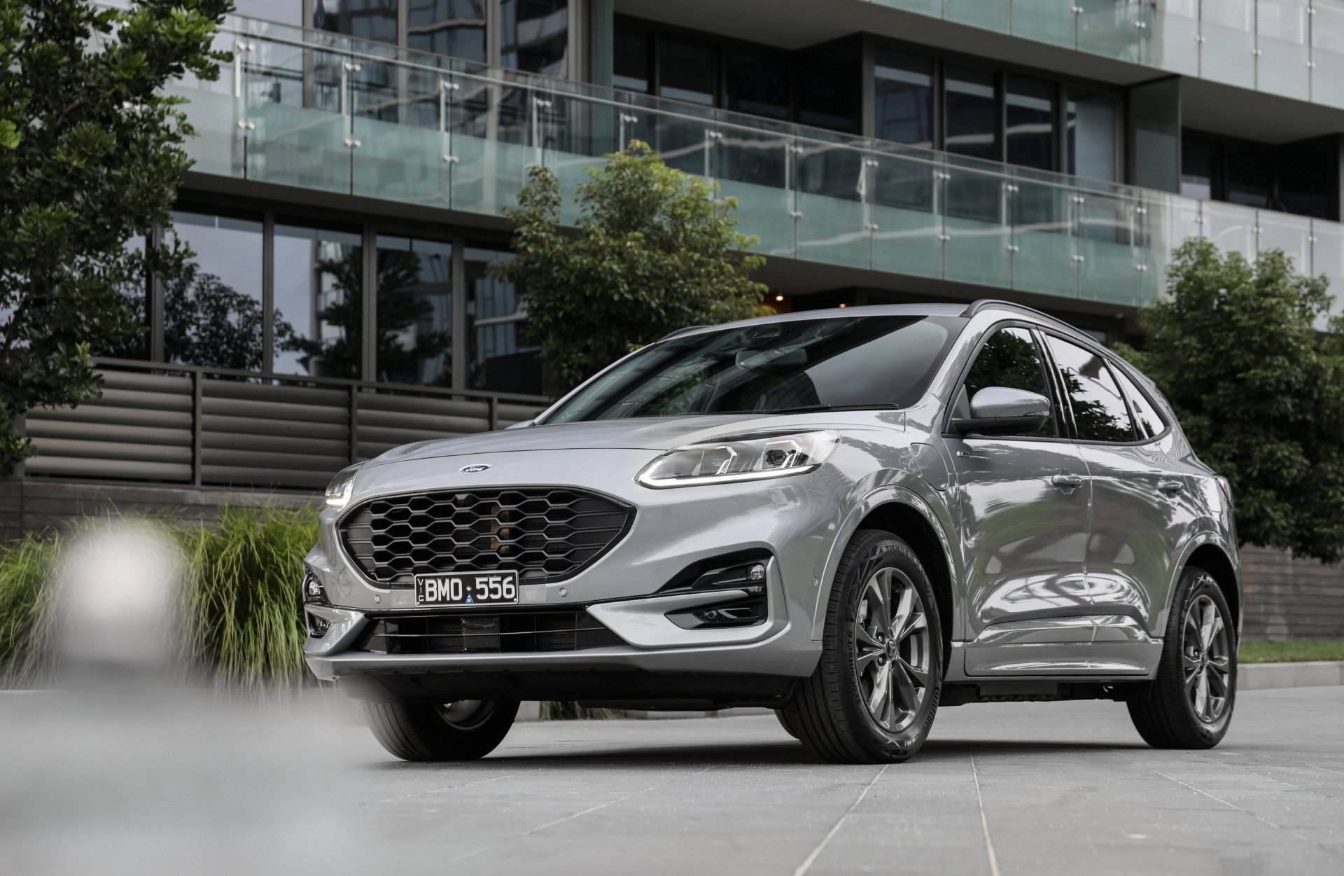 Download Vehicle Ford Escape Plug-in Hybrid ST-Line 4k Ultra HD Wallpaper