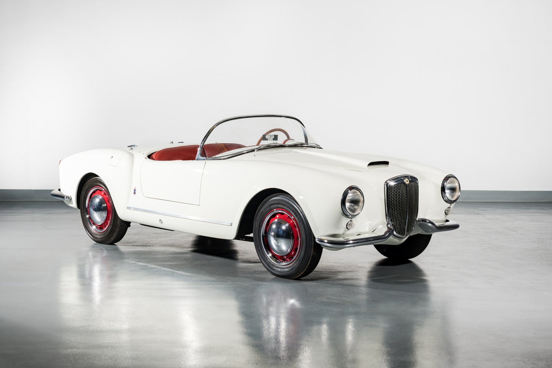 Download Vehicle Lancia Aurelia B24 Spider 4k Ultra HD Wallpaper