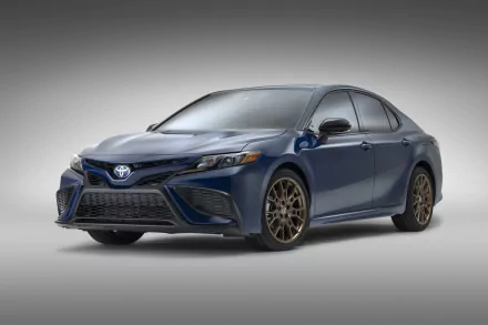  2023 Toyota Camry SE "Nightshade"
