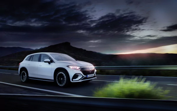 vehicle Mercedes-Benz EQS 450+ HD Desktop Wallpaper | Background Image