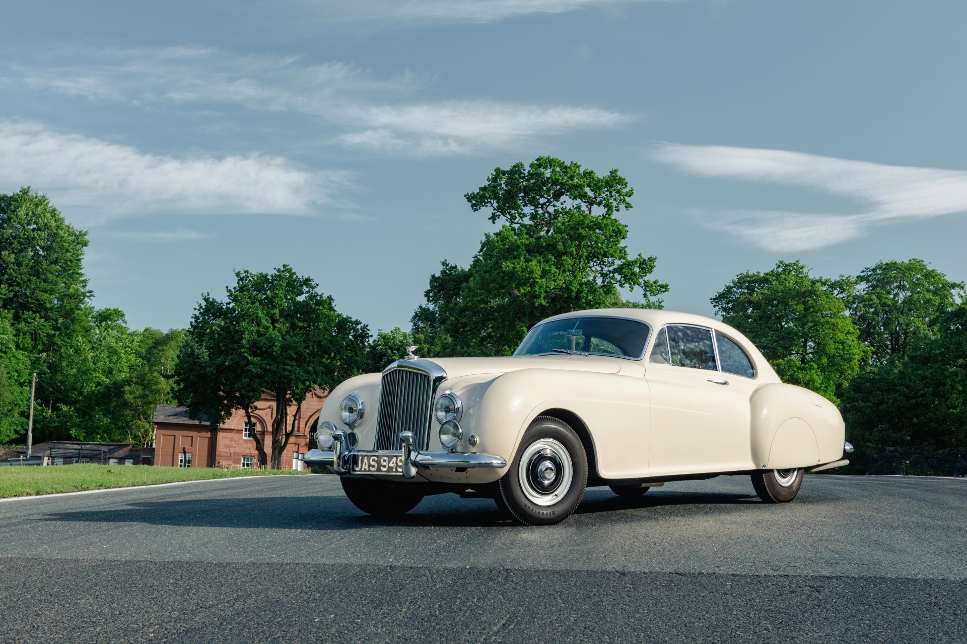 Download Vehicle Bentley R-Type Continental 4k Ultra HD Wallpaper