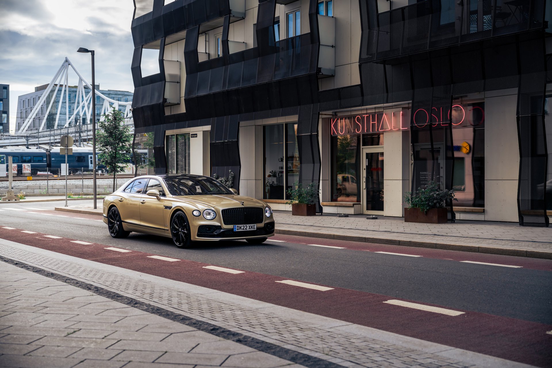 Download Vehicle Bentley Flying Spur 4k Ultra HD Wallpaper