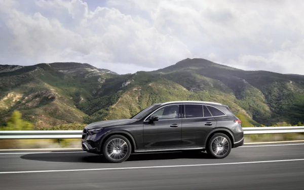  Mercedes-Benz GLC 300 4MATIC Avantgarde