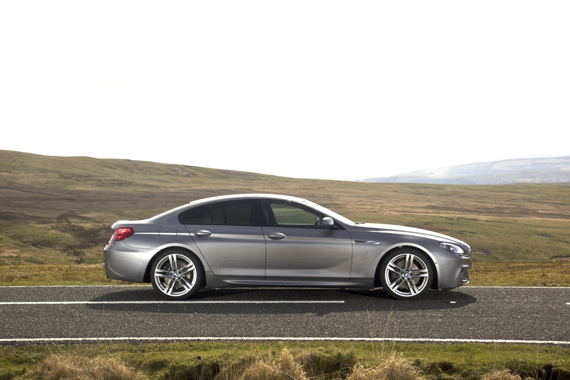 Download Vehicle BMW 6 Series 4k Ultra HD Wallpaper
