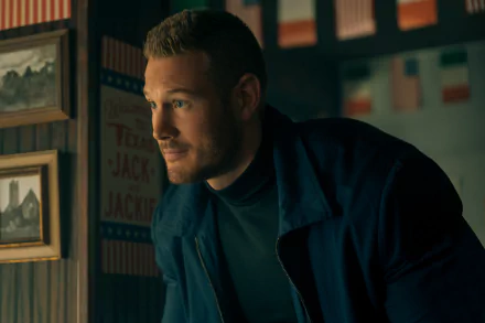 Tom Hopper Luther Hargreeves TV Show The Umbrella Academy HD Desktop Wallpaper | Background Image