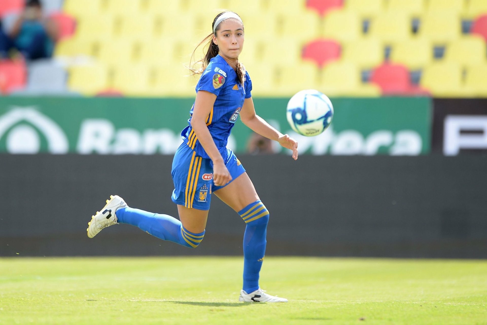 Download Tigres UANL (Women) Greta Espinoza Sports HD Wallpaper