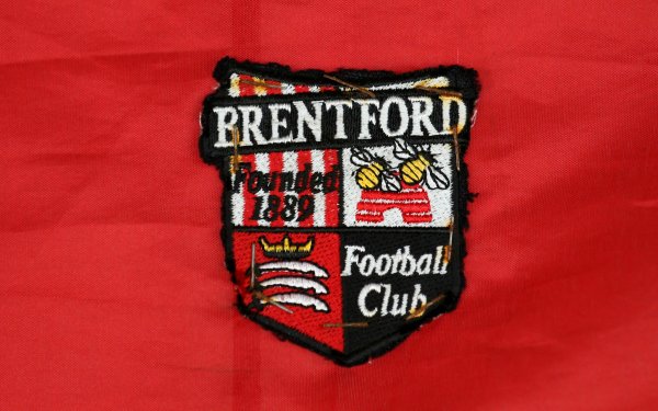 Sports Brentford F.C. Soccer Club Logo Emblem Crest HD Wallpaper | Background Image