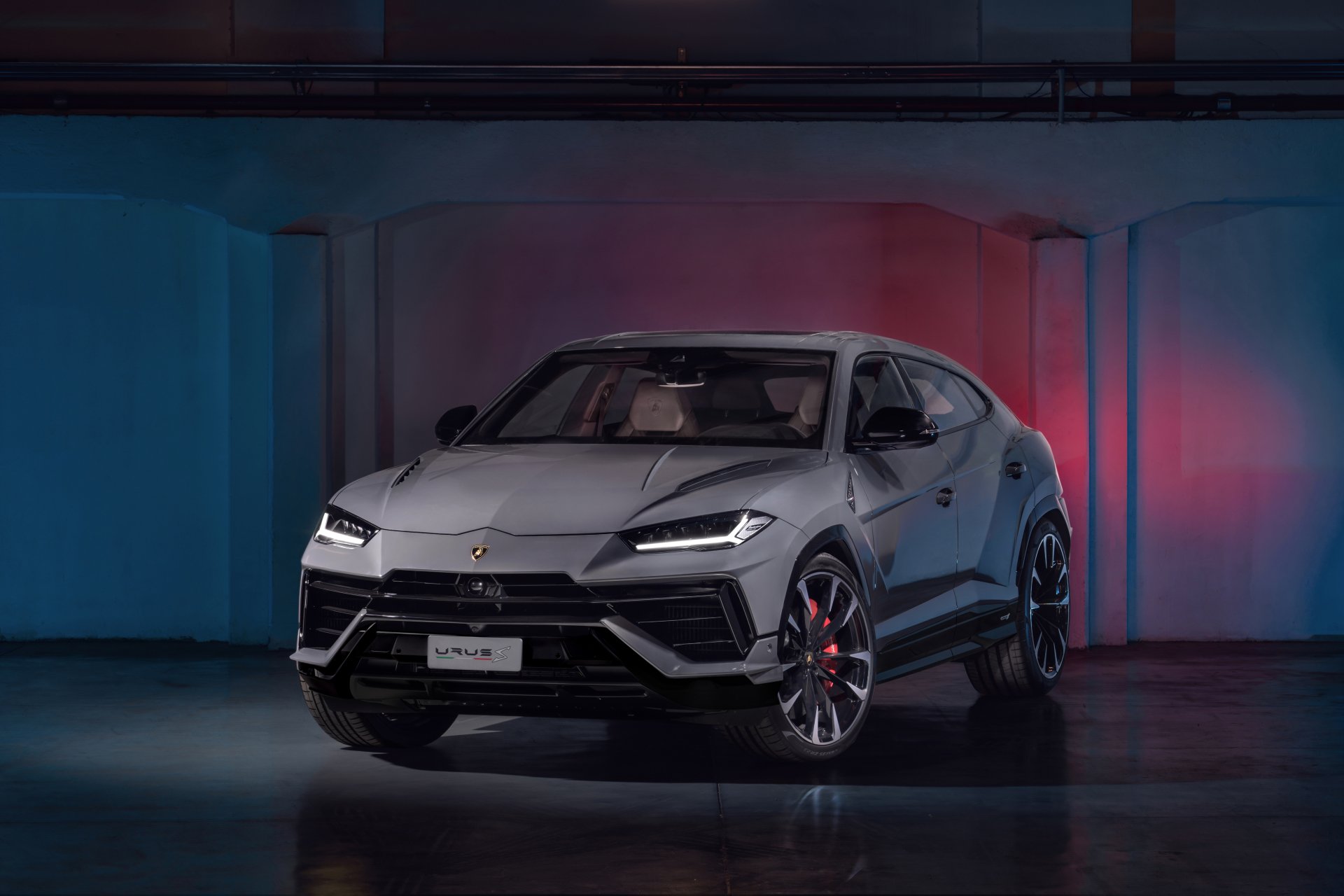 Lamborghini Urus S Ultra HD Wallpaper