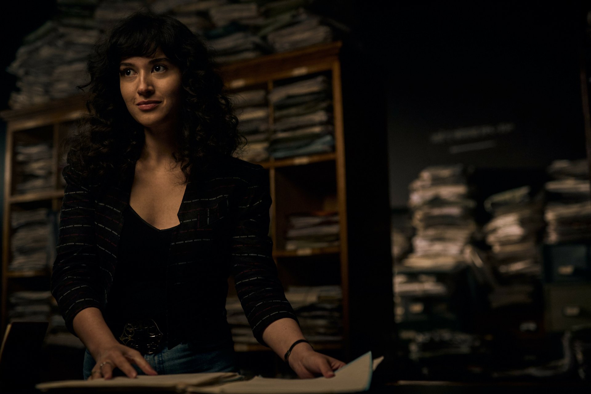 Download Sujaya Dasgupta TV Show Shantaram 4k Ultra HD Wallpaper