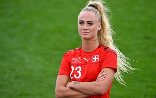 Sports Alisha Lehmann Soccer Player Switzerland Women's National Football Team HD Wallpaper | Background Image