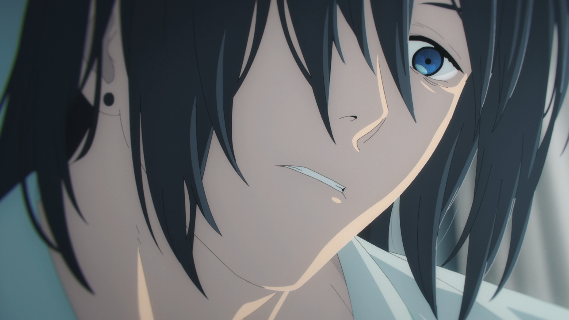 Close-up HD anime wallpaper of Aki Hayakawa from Chainsaw Man, featuring his intense blue eye and dark hair.