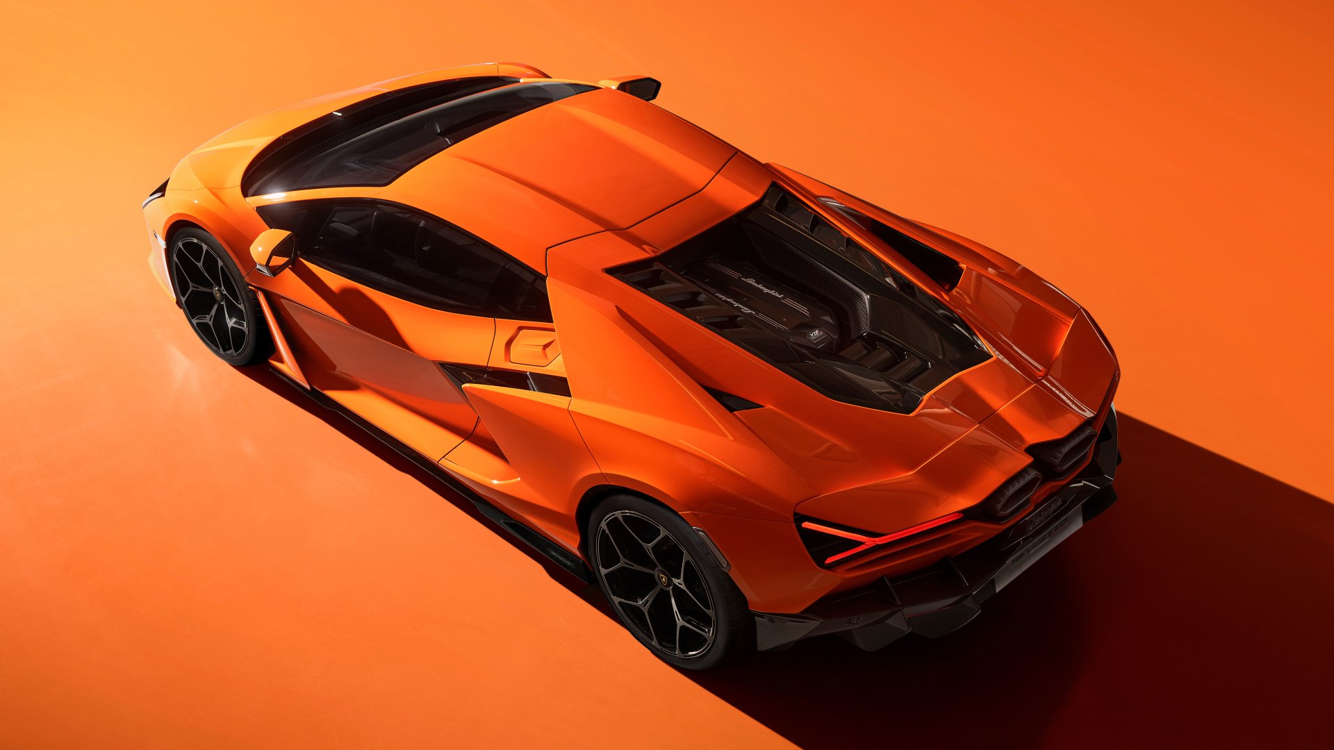 Download Vehicle Lamborghini Revuelto 4k Ultra HD Wallpaper