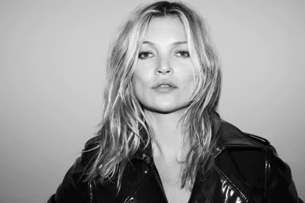 Black & White Celebrity Kate Moss HD Desktop Wallpaper | Background Image