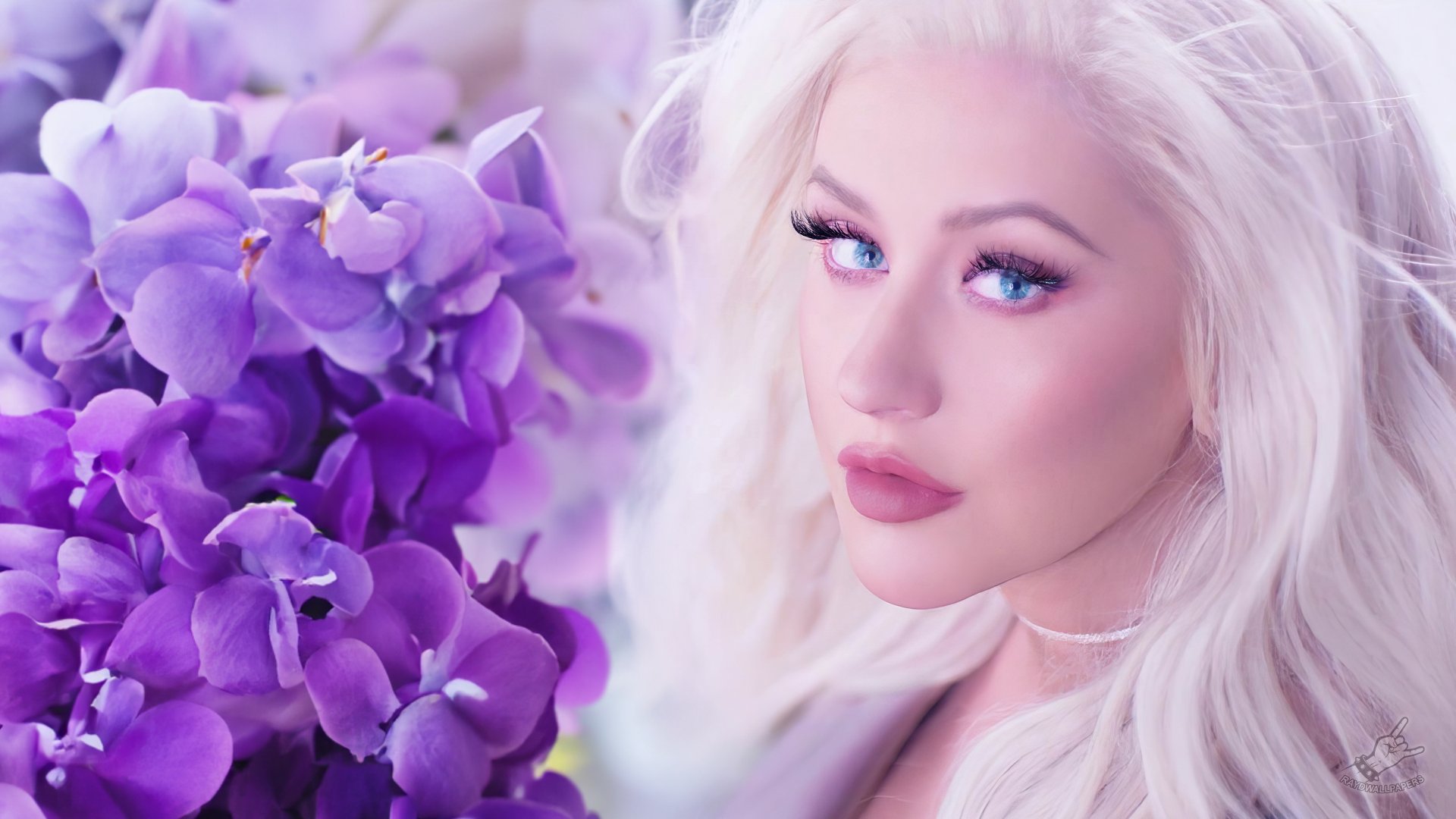 Christina Aguilera Flowers by raydwallpapers