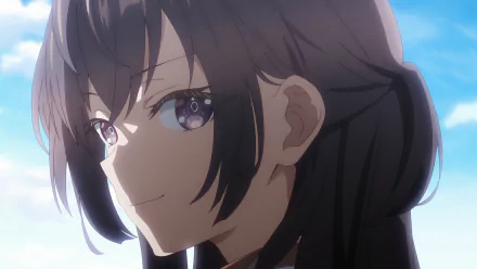 Anime-style HD PC desktop wallpaper featuring Yuki Suou from Alya Sometimes Hides Her Feelings in Russian, with a close-up of her face against a bright sky background.