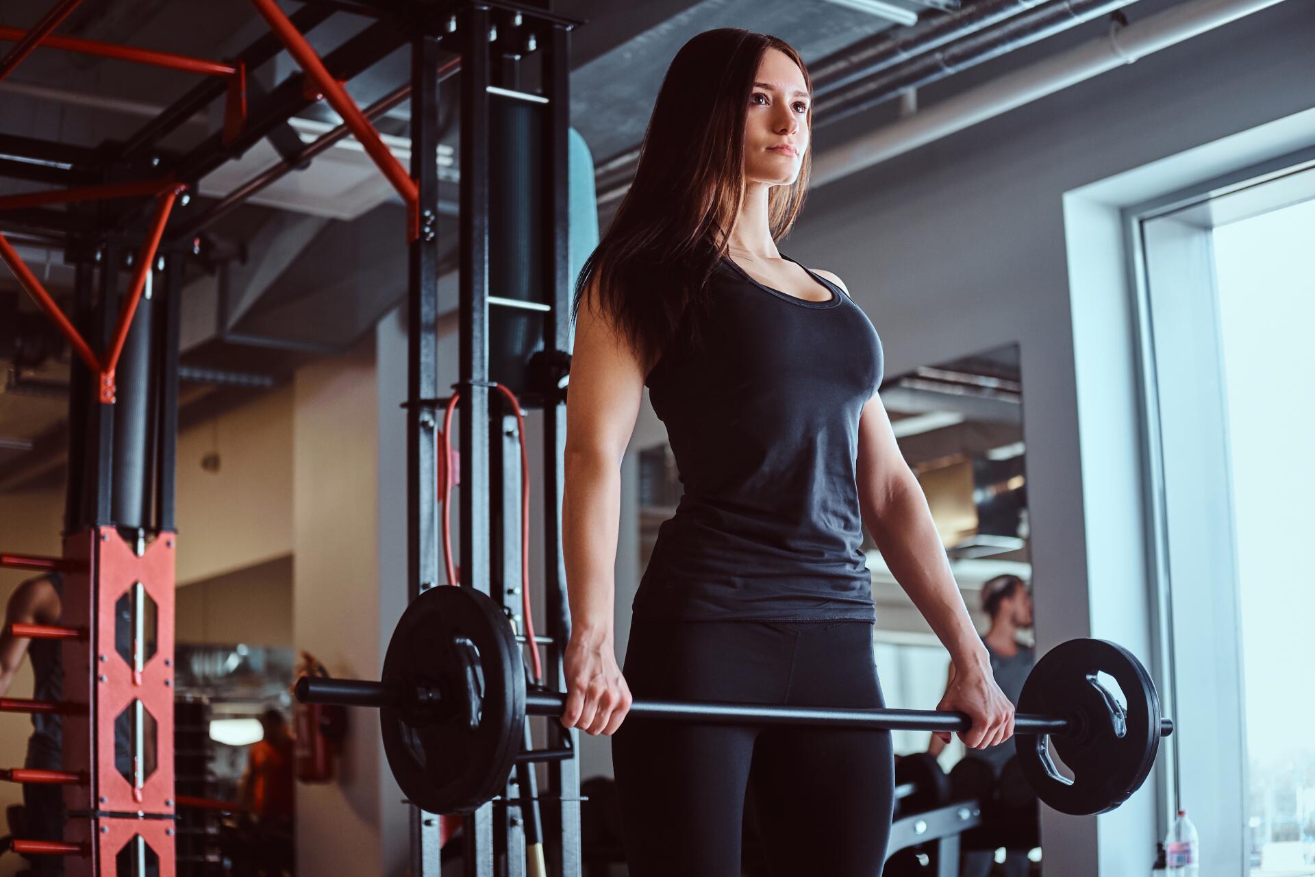 Download Woman Fitness Gym 4k Ultra HD Wallpaper