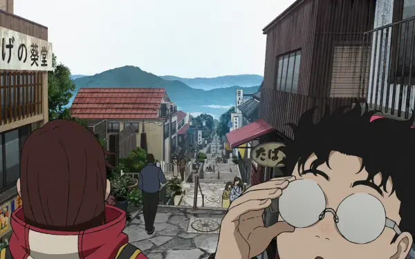 2K Quad HD desktop wallpaper of Dandadan: Momo Ayase, Jin Enjouji and Seiko Ayase walking down a steep stone street toward a misty coastal town, one character peering through round glasses.