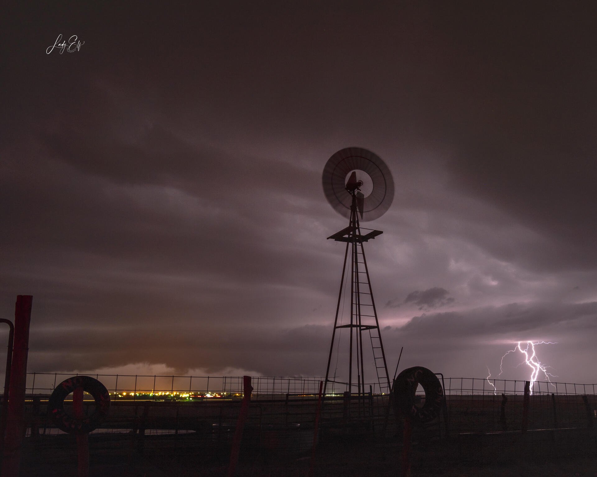 Download Lightning 4k Ultra HD Wallpaper