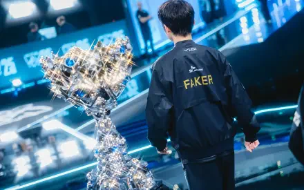 HD PC wallpaper of an esports moment: a T1 pro player walking toward the Summoner's Cup onstage during a League of Legends competition.