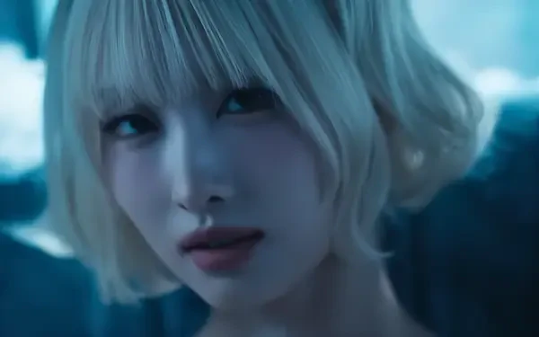 4K Ultra HD PC wallpaper of a blonde bob, anime-style k-pop idol girl with piercing eyes, soft blue lighting, and a moody, cinematic close-up.