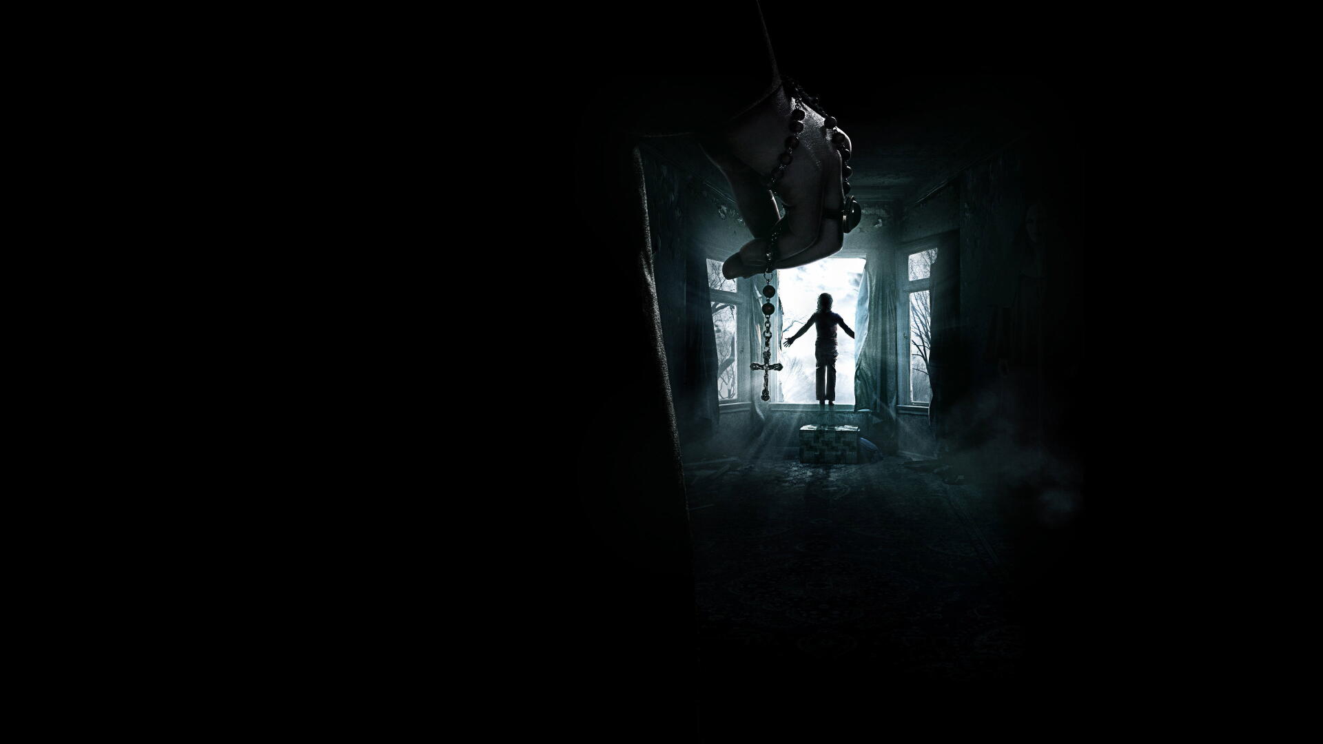 4K Ultra HD PC desktop wallpaper of The Conjuring 2: a dark, foggy hallway framing a backlit, outstretched silhouette in a doorway, eerie light casting long shadows.