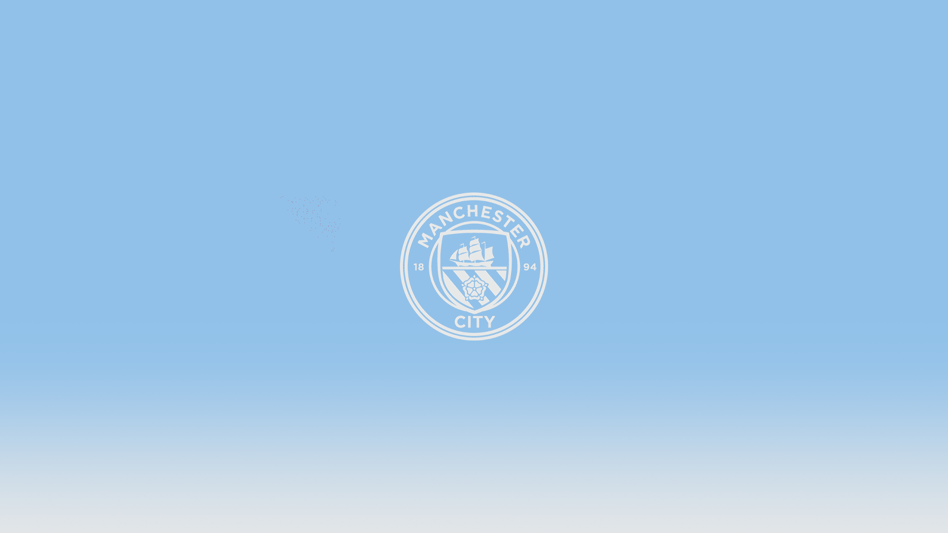 Sky-blue 2K Quad HD PC desktop wallpaper and background with a centered white Manchester City F.C. circular logo over a soft pale gradient.