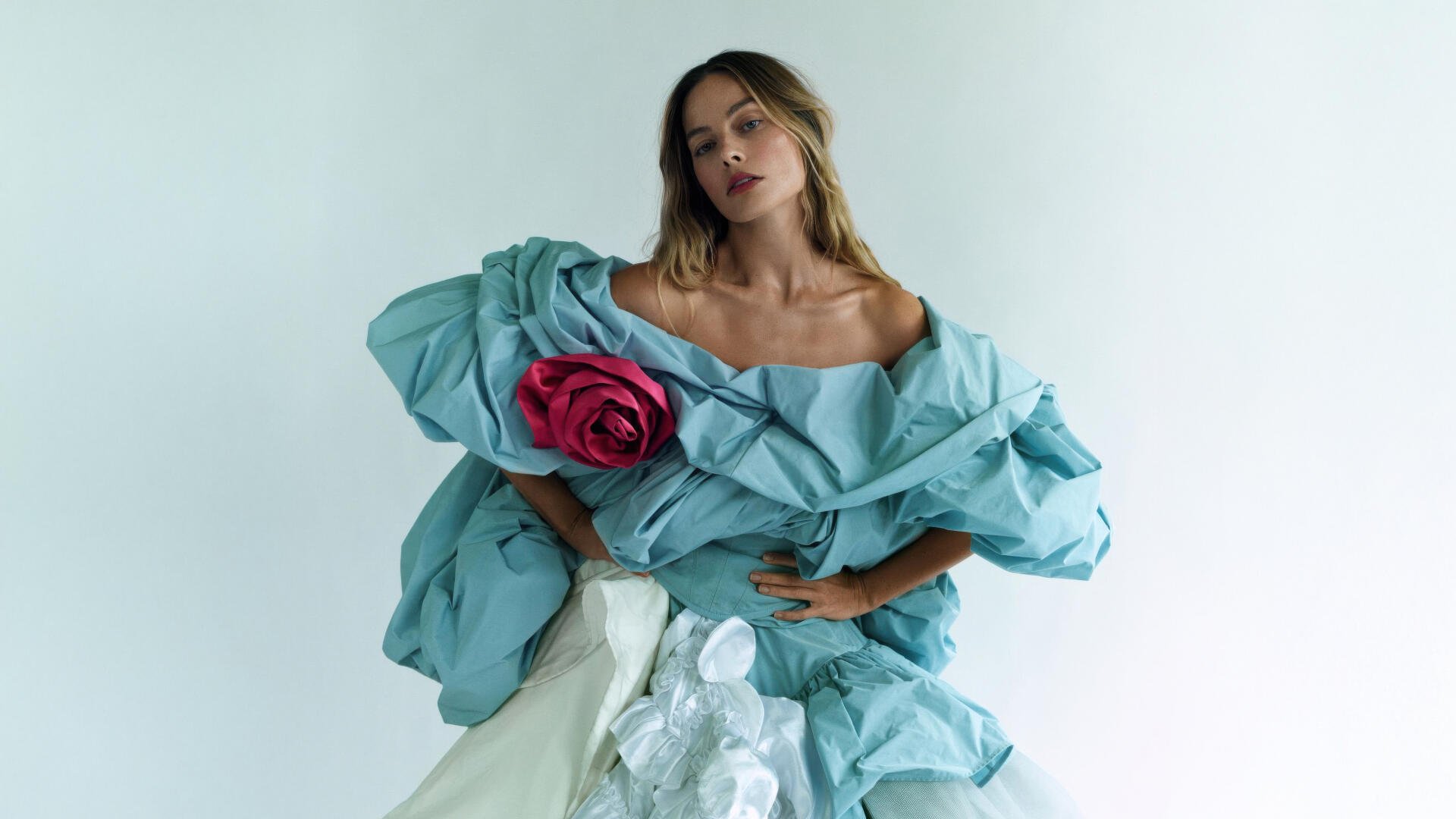 Teal Gown & Rose — 5K Ultra HD Actress Wallpaper