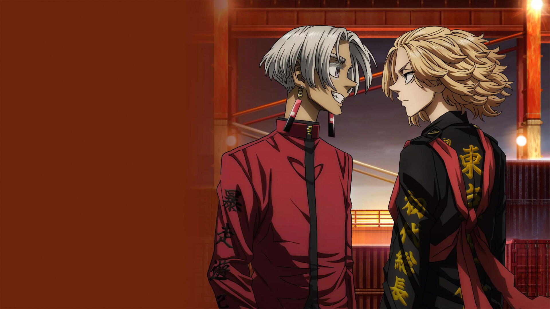 Tokyo Revengers 4K Ultra HD PC desktop wallpaper: two rivals face off in a red-lit corridor — silver-haired in a red jacket and blond in a black jacket with kanji.