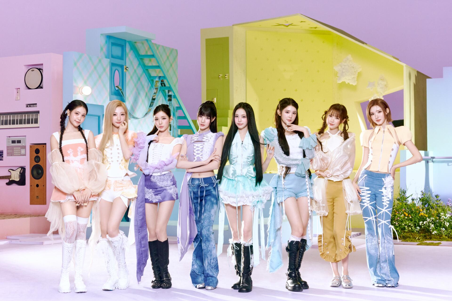 Hearts2Hearts girl band in pastel fashion for an Arena of Valor 2K Quad HD PC desktop wallpaper.