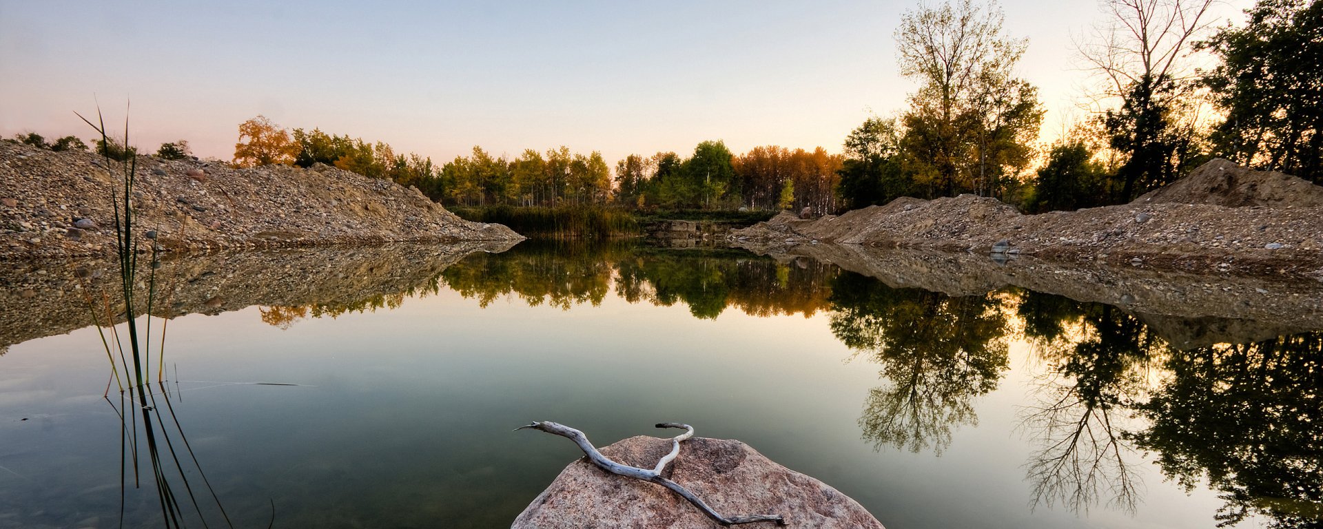 Download Nature Lake Wallpaper