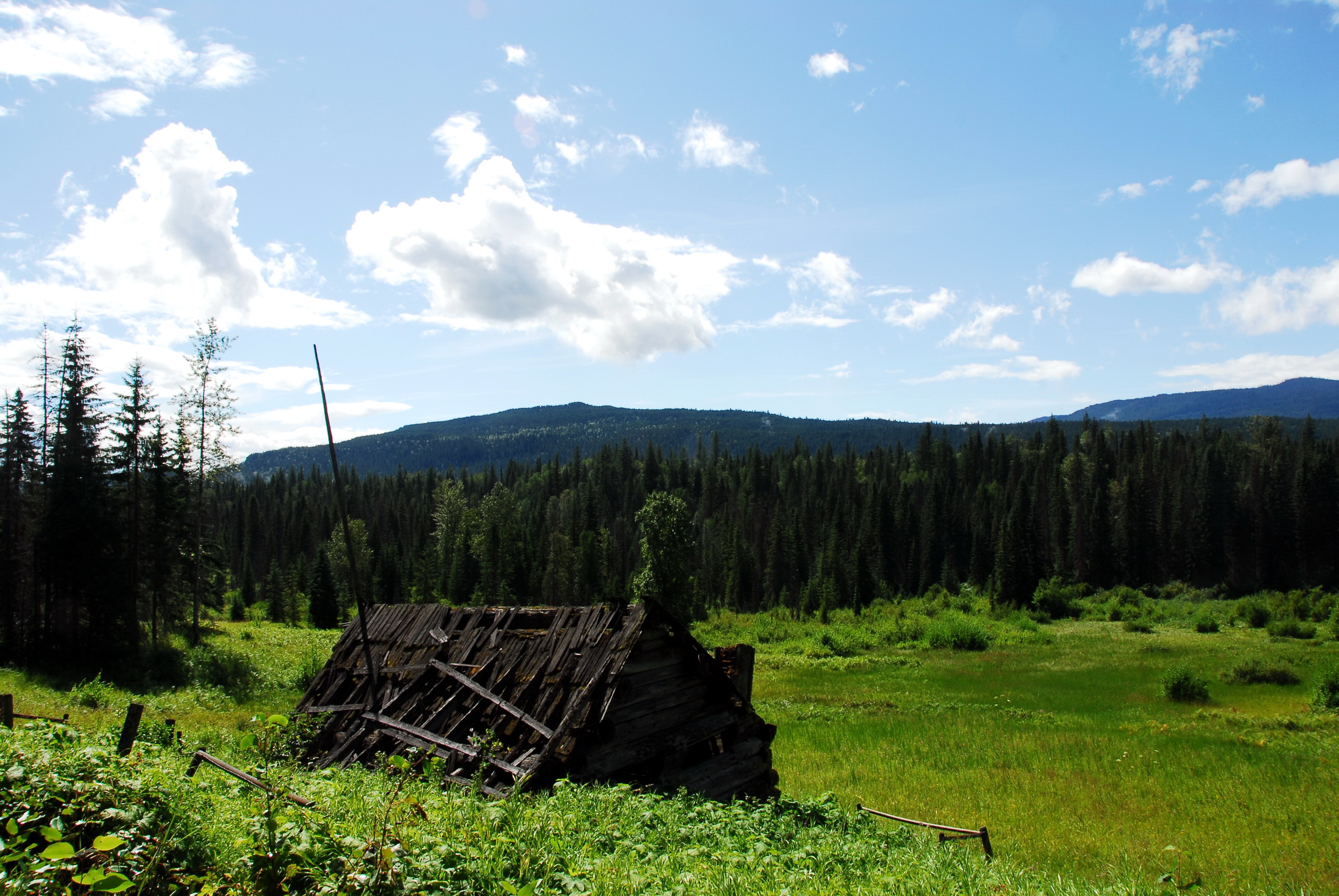 Download Sky Cloud Ruin Green Meadow Landscape Nature Scenic HD Wallpaper