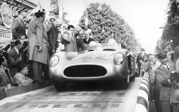 vehicle Mercedes-Benz 300 SLR HD Desktop Wallpaper | Background Image