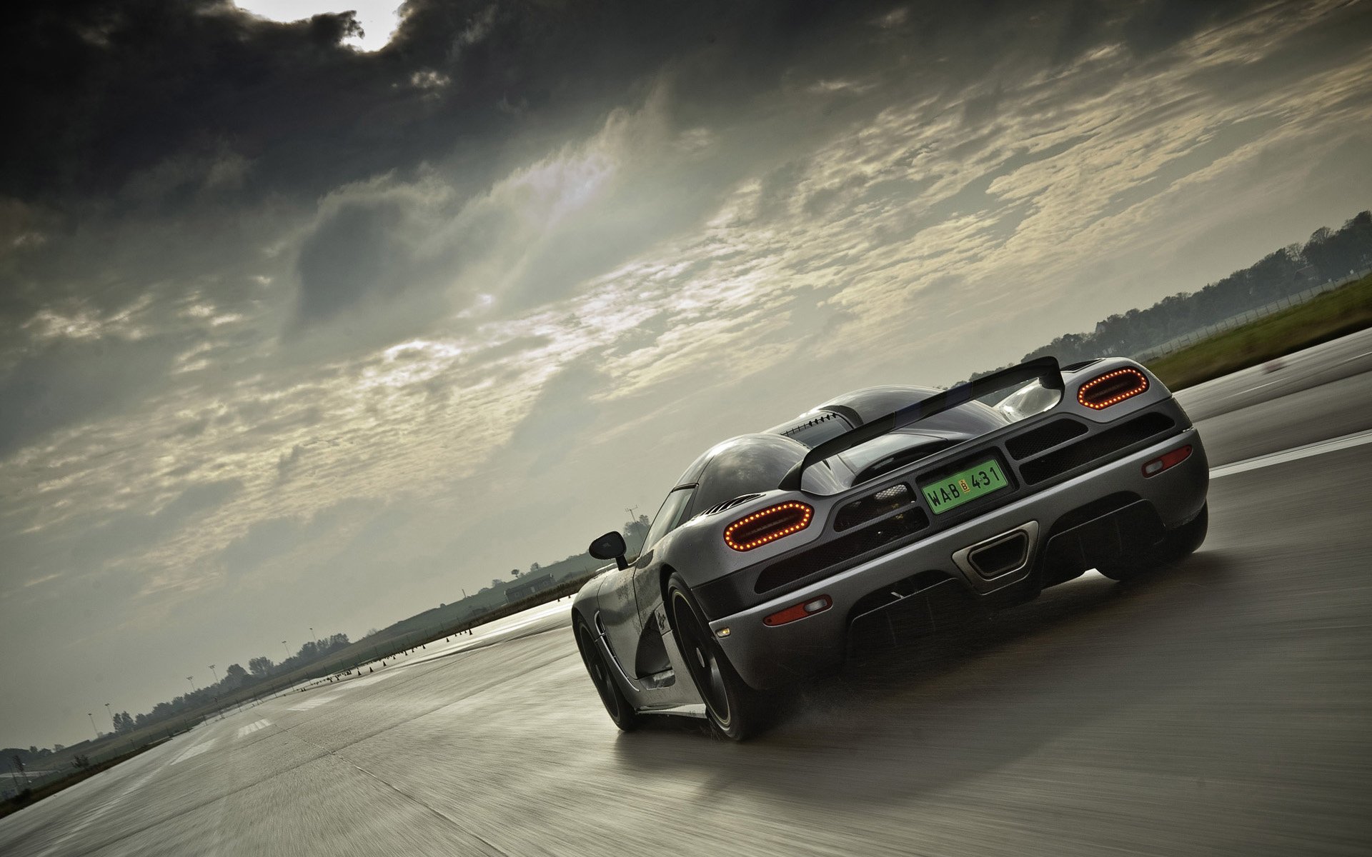 Koenigsegg Agera HD Wallpaper