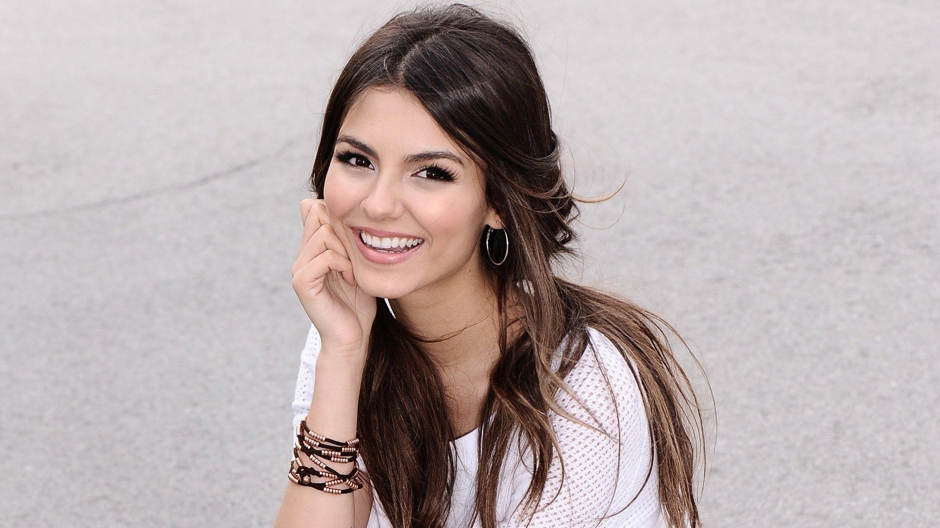 Victoria Justice desktop Wallpapers