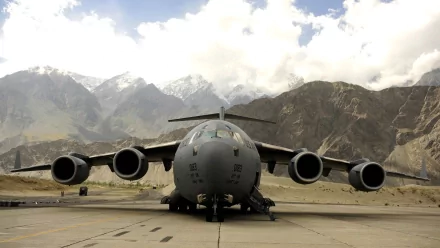military Boeing C-17 Globemaster III HD Desktop Wallpaper | Background Image