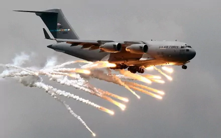 military Boeing C-17 Globemaster III HD Desktop Wallpaper | Background Image