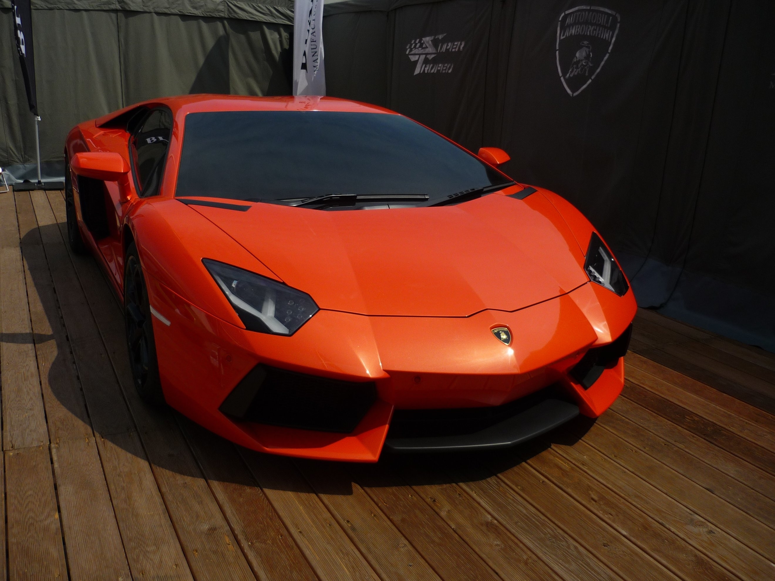 Lamborghini Aventador 2020 оранжевая