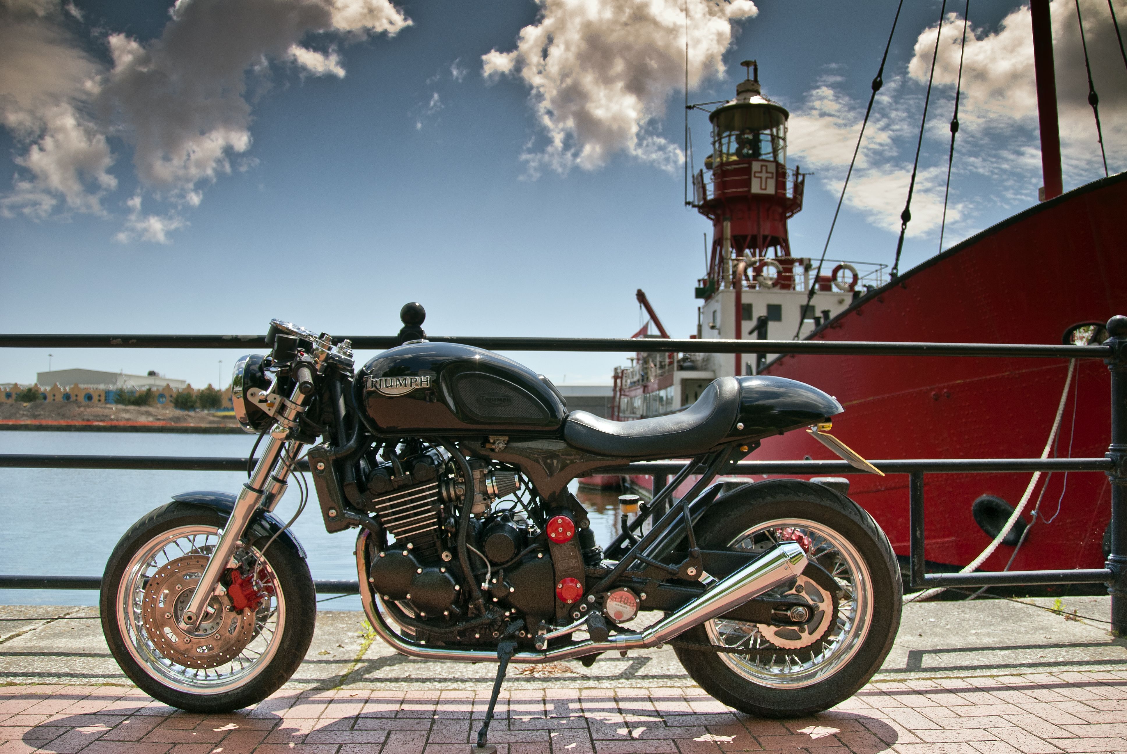 Triumph Thunderbird Cafe Racer HD Wallpaper e Sfondi