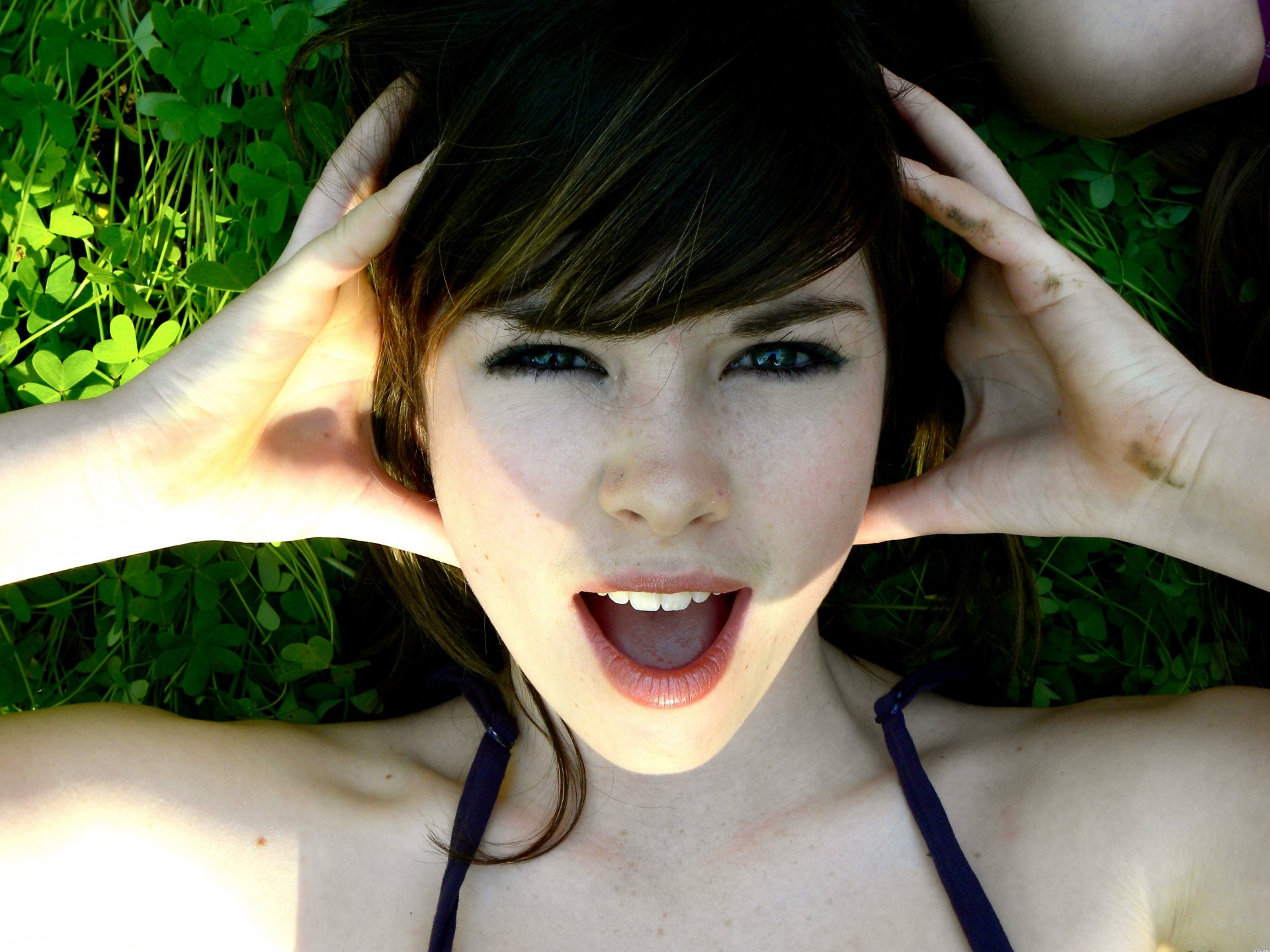 vibrant-woman-s-face-4k-ultra-hd-wallpaper