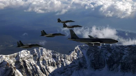 military Boeing KC-135 Stratotanker HD Desktop Wallpaper | Background Image
