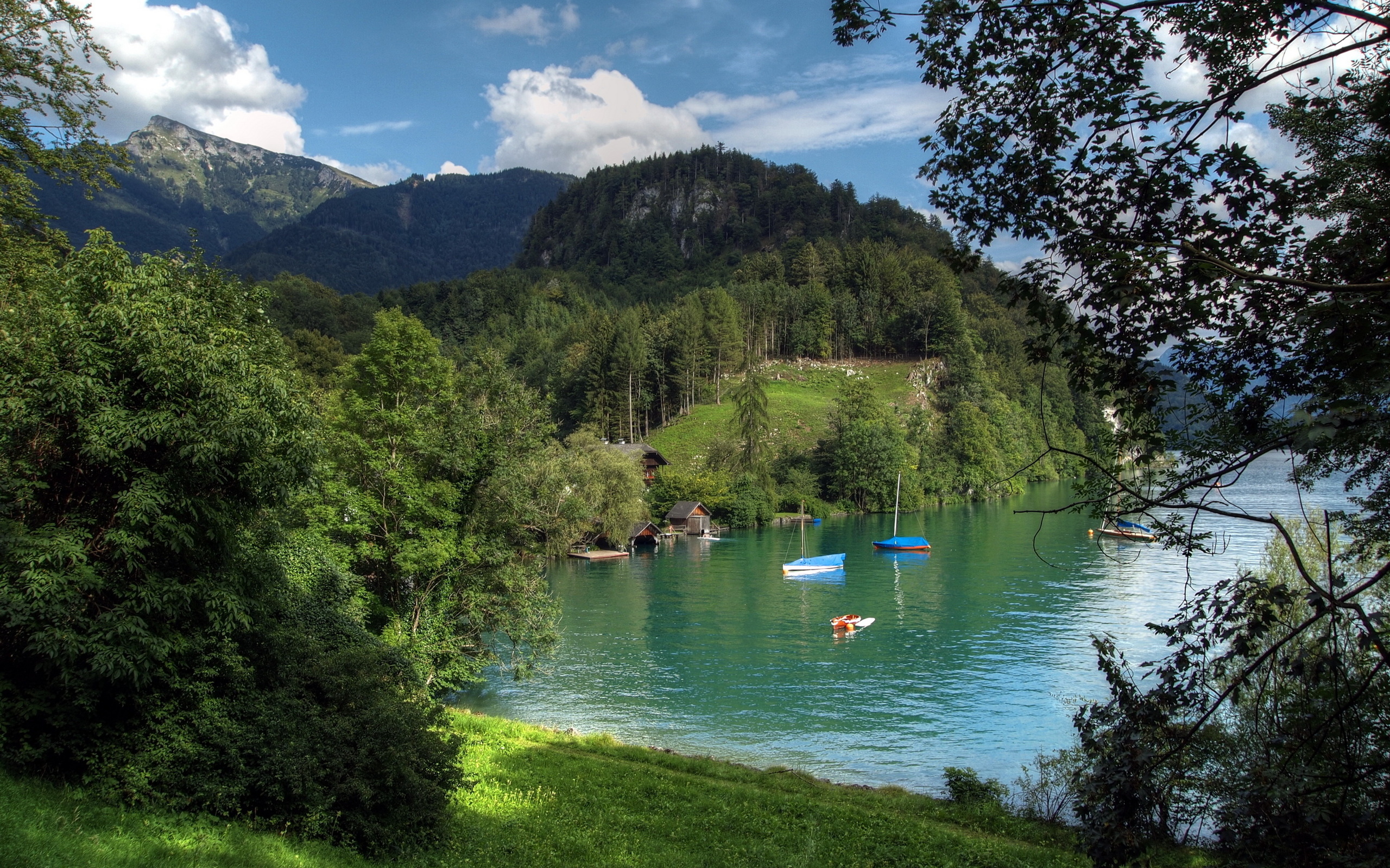 Serene Lake Escape: A Stunning HD Wallpaper Landscape