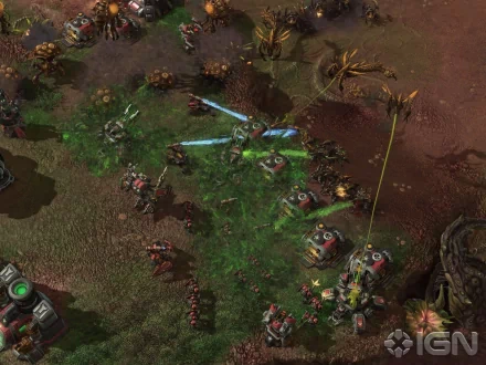 HD desktop wallpaper featuring a StarCraft II: Heart of the Swarm battle scene with units engaged in combat.