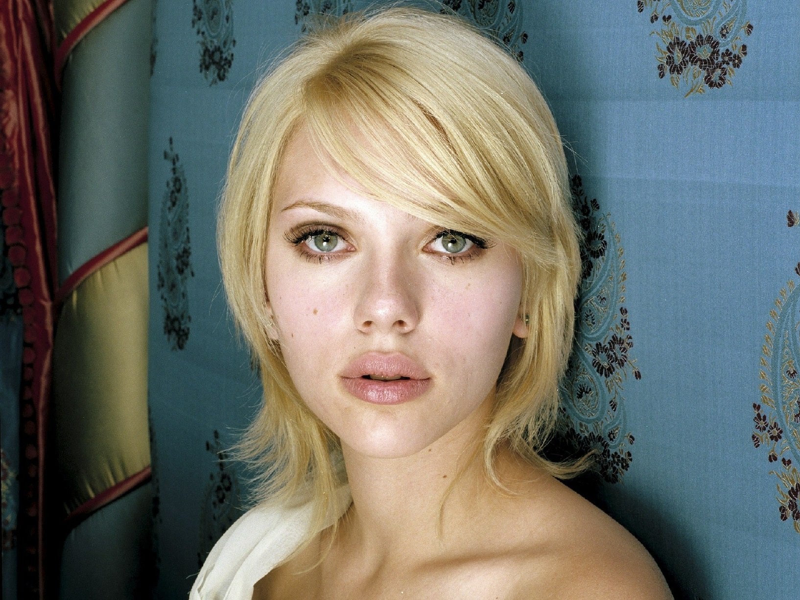 Scarlett Johansson Wallpaper. 