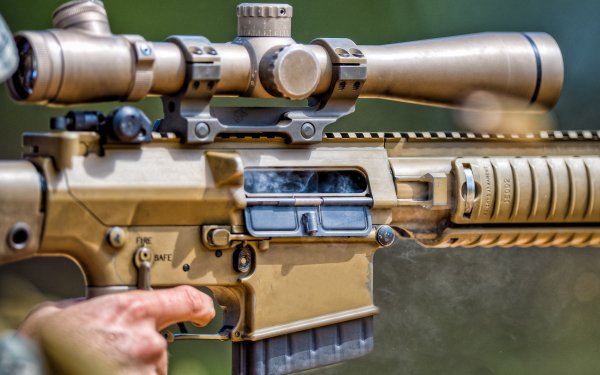 Man Made Assault Rifle HD Wallpaper | Background Image
