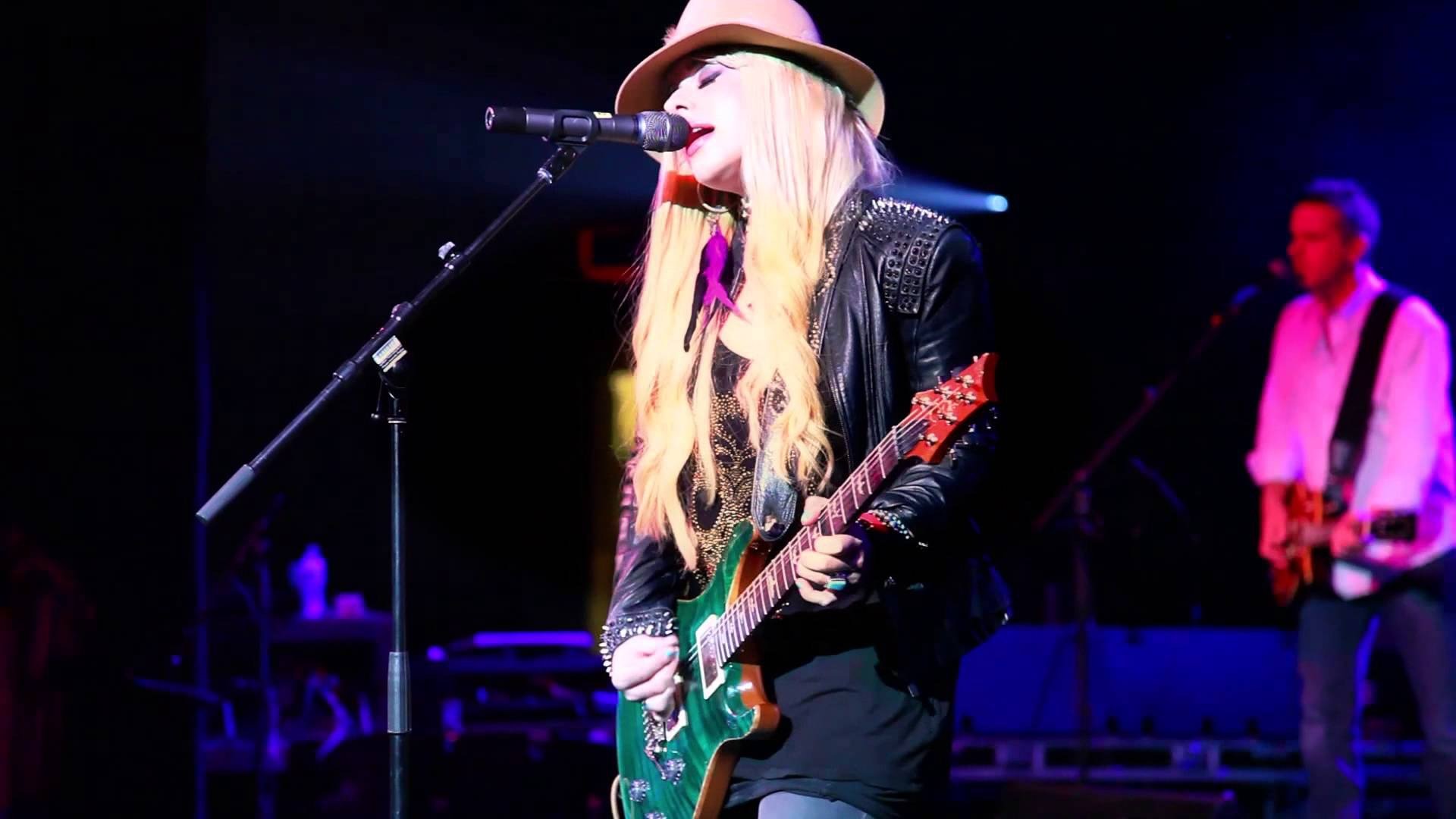 Download Music Orianthi HD Wallpaper