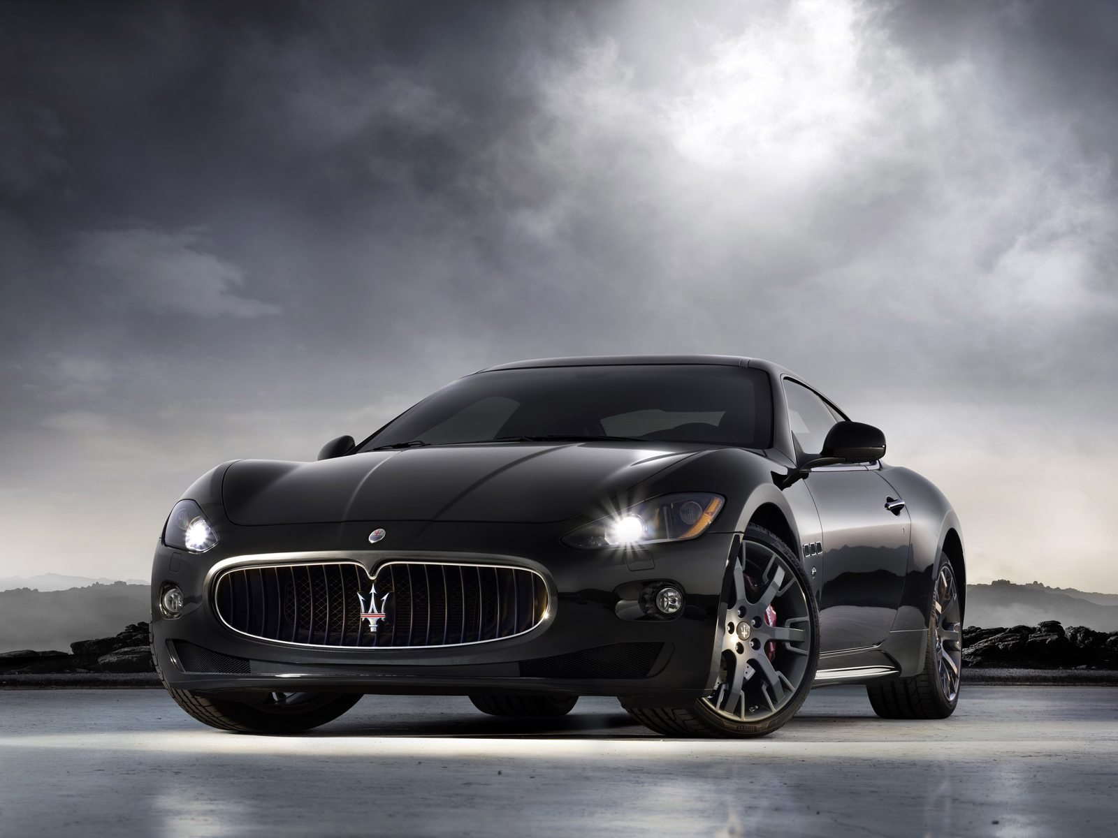 Download Vehicle Maserati GranTurismo Wallpaper