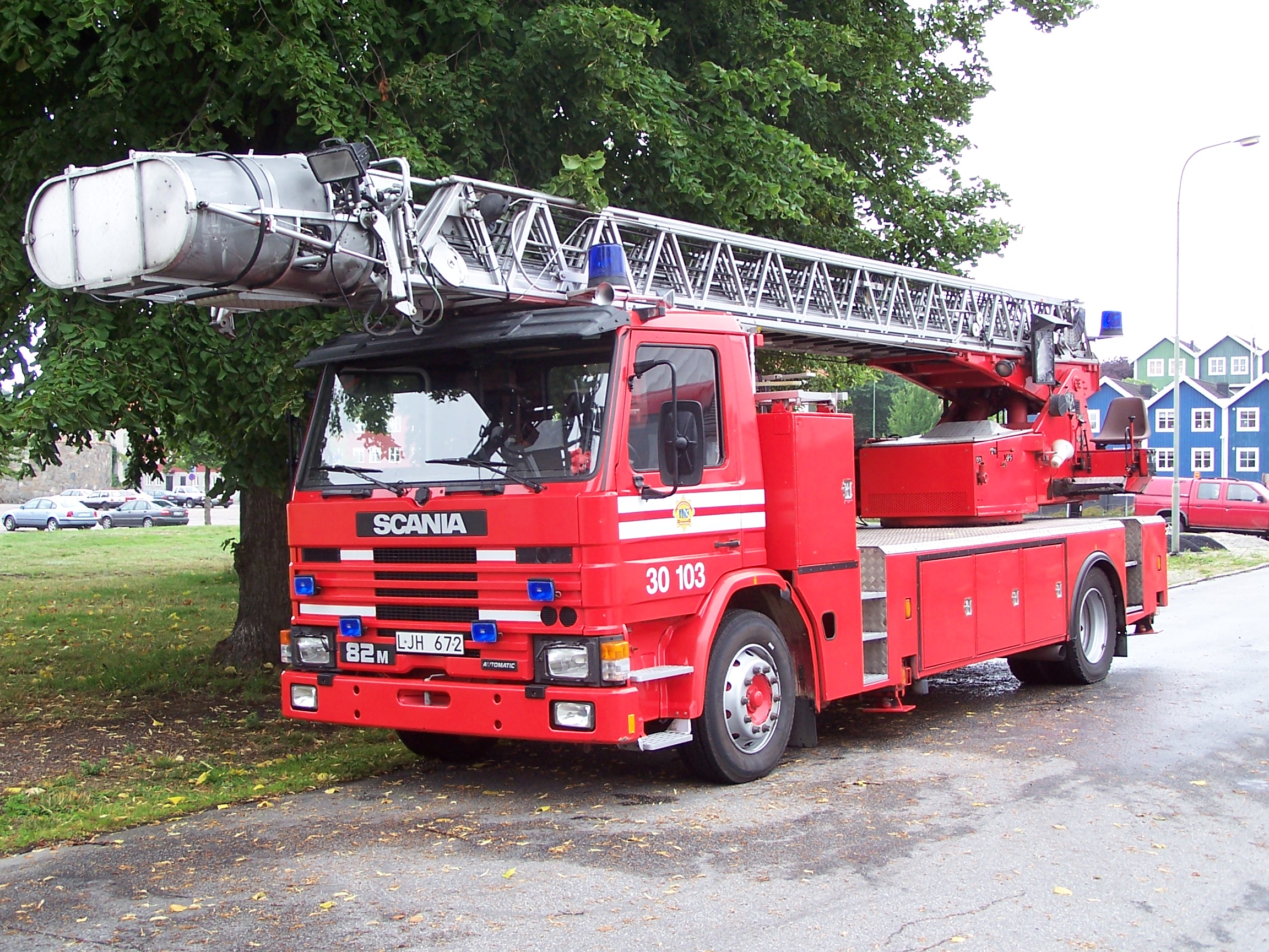 Vehicles Scania Fire Truck HD Wallpaper | Background Image