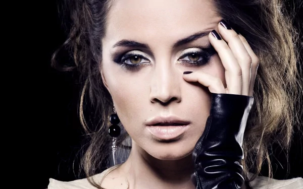 Celebrity Eliza Dushku HD Desktop Wallpaper | Background Image