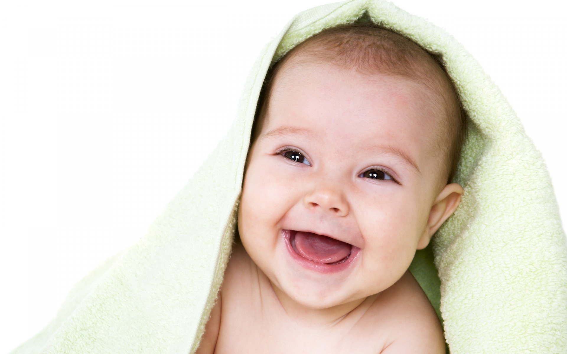 Baby is happy. Дети смеются. Младенец смеется. Улыбка ребенка. Ребенок улыбается.