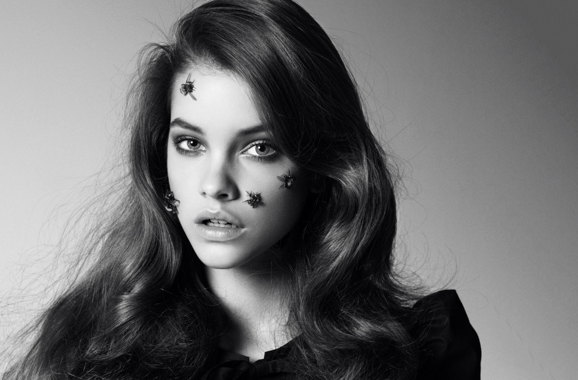Black-and-white HD desktop wallpaper featuring celebrity Barbara Palvin with star-shaped embellishments on her face and wavy hair.